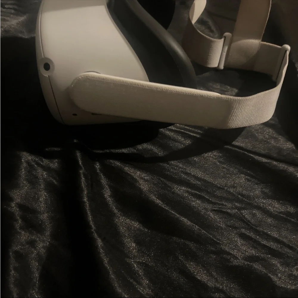 Oculus quest 2. I bought this 1 year ago and only used it 5 times.
